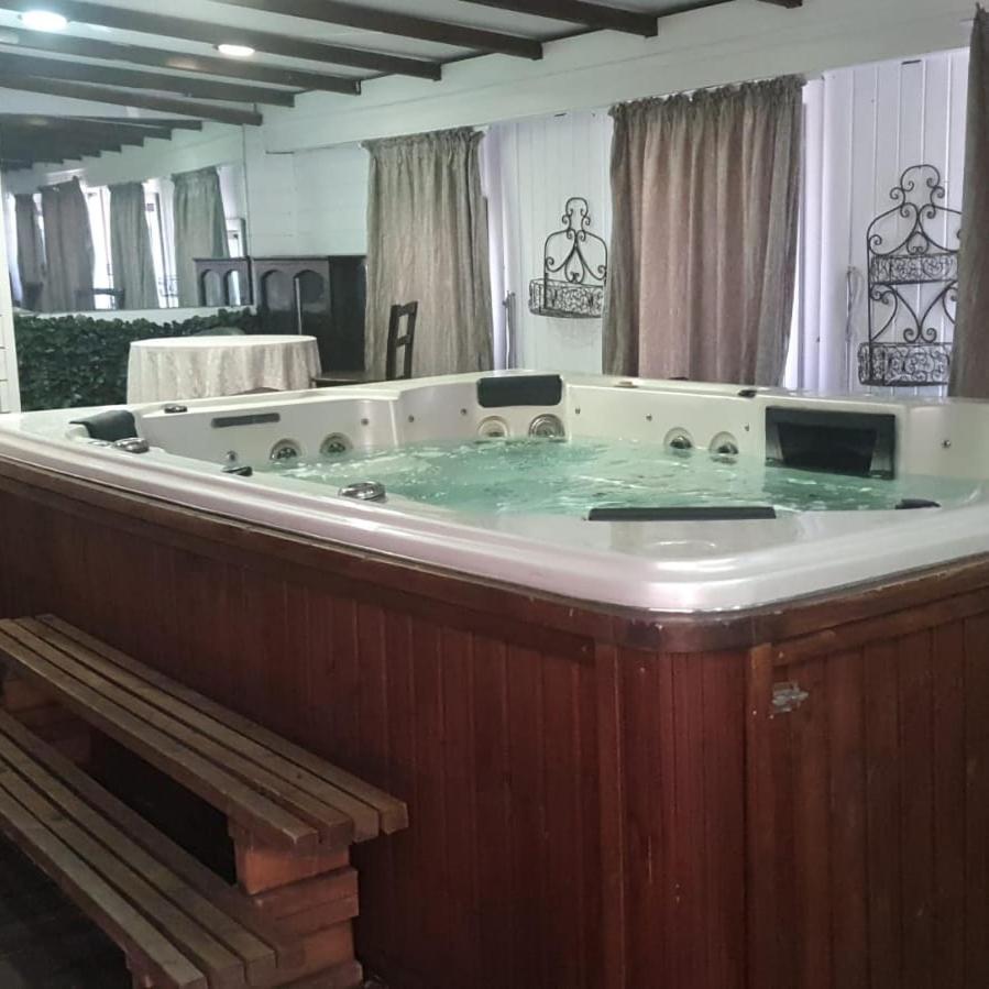 Puy Ahuzat Haosher Hotel Tiberias Buitenkant foto