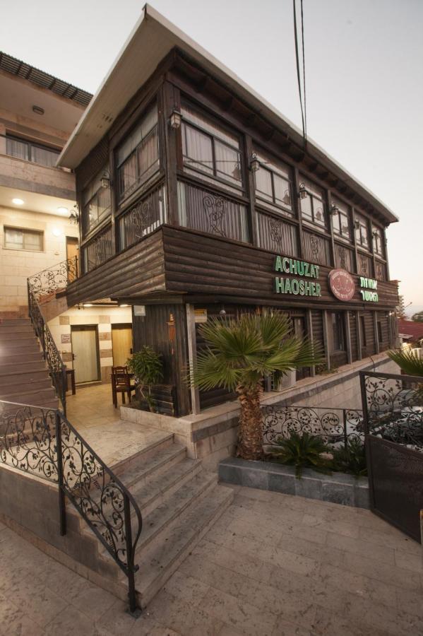 Puy Ahuzat Haosher Hotel Tiberias Buitenkant foto