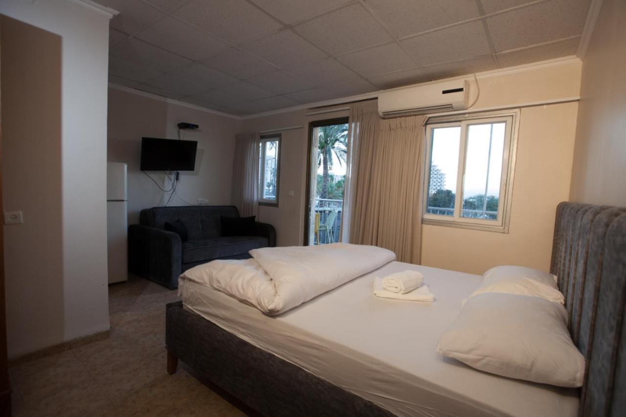 Puy Ahuzat Haosher Hotel Tiberias Buitenkant foto