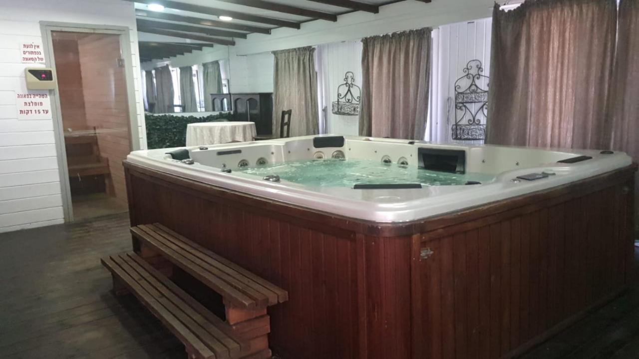 Puy Ahuzat Haosher Hotel Tiberias Buitenkant foto