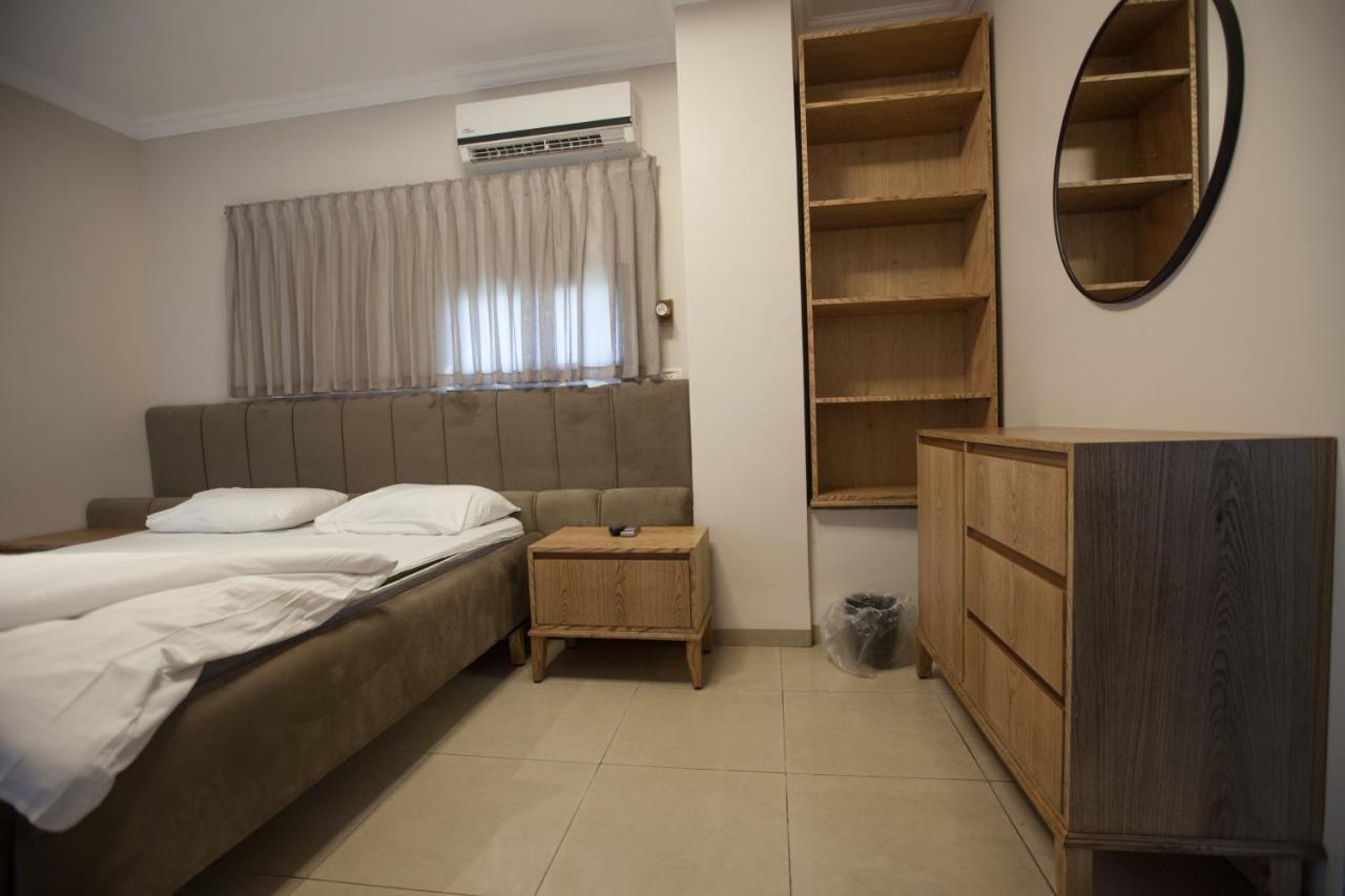 Puy Ahuzat Haosher Hotel Tiberias Buitenkant foto